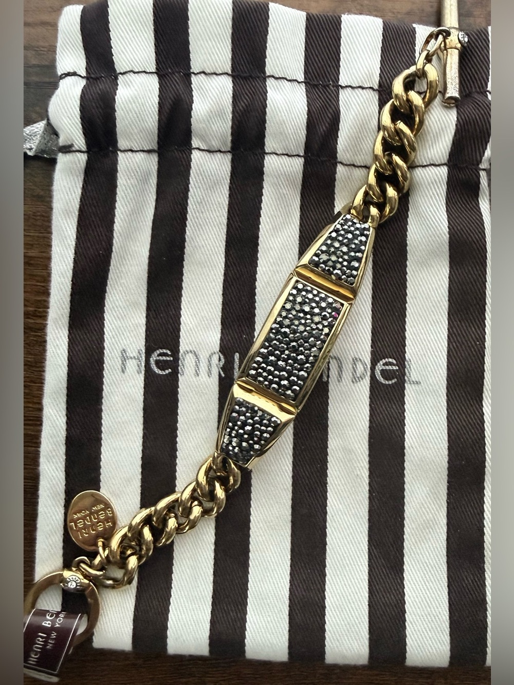 Henri Bendel  Rock Stone Gold Tone Toggle Bracelet NWT